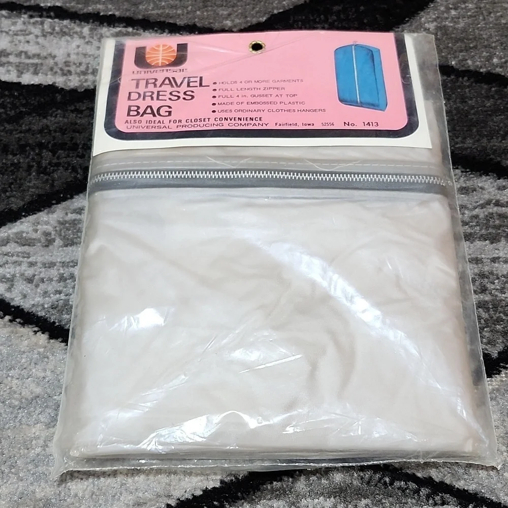 1970 UNIVERSAL TRAVEL DRESS BAG GRAY GARMENTS CLOSET CONVENIENCE ZIP-BAG